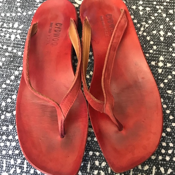 cydwoq sandals